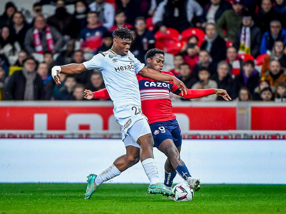 Emmanuel Agbadou vs Lille