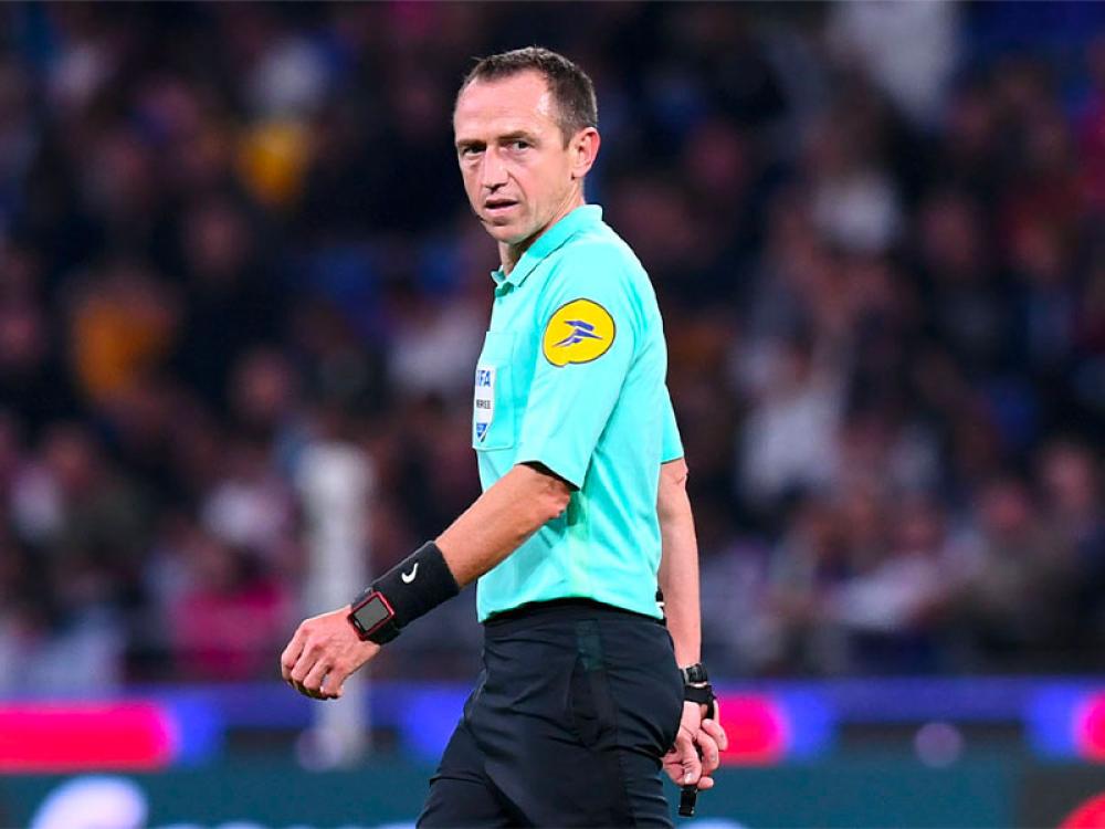 L'arbitre pour la J13