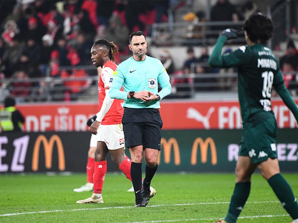 L'arbitre pour la J25