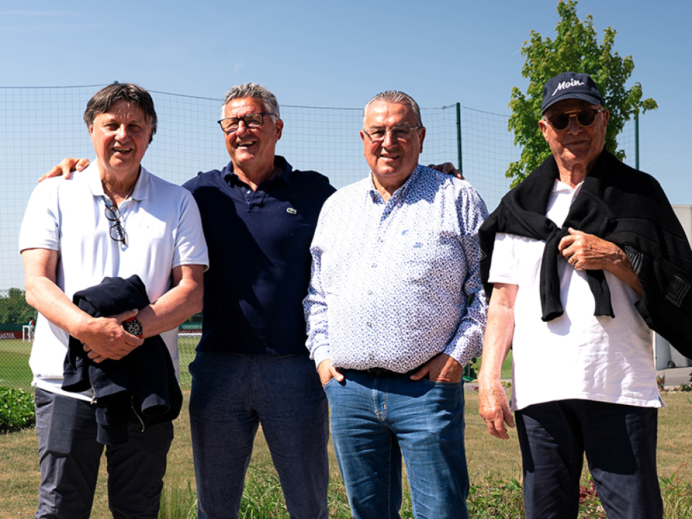 Des visages remplis d'Histoire au Centre de Vie Raymond-Kopa